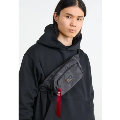 Abbildung von Alpha Industries Tragetasche &quot;Alpha Accessoires Bags Crew Waist Bag Camo&quot;
