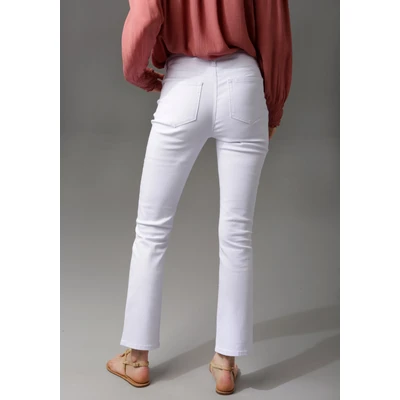 Abbildung von Aniston CASUAL Bootcut Jeans, in knöchelfreier Länge