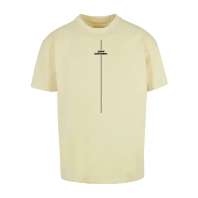 Abbildung von Merchcode Think Different Heavy Tshirt print, Herren, Größe: 4XL, Softyellow
