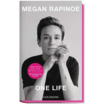 Abbildung von One Life: Deutschsprachige Ausgabe Das Leben der Fußballikone und ihr Kampf gegen Diskriminierung Rassismus
