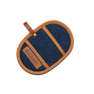 Abbildung von Le Creuset Topflappen Denim 18 x 13 cm 2 Stück