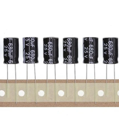 Abbildung von 50 Stück 25V 680UF Steckbarer Aluminium Elektrolytkondensator 10x17 10 * 17mm