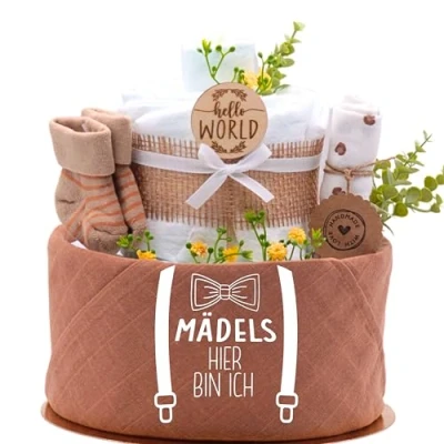 Abbildung von Trend Mama® Windeltorte Boho Style Spruch wählbar 27 Windeln (Gr.2), Musselintuch, Socken &amp; Waschhandschuh Geschenk Geburt (Design Mädels hier bin ich)