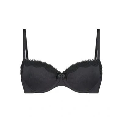 Abbildung von Hunkemöller Vorgeformter Bügel BH Lola Schwarz