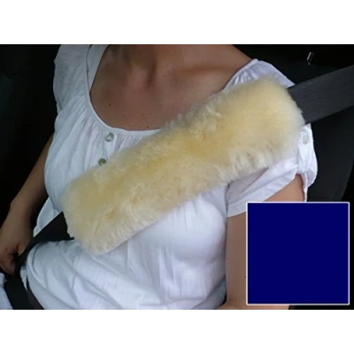 Abbildung von Reissner Lammfelle Gurtschoner für Sicherheitsgurte im PKW Autositzgurtbezug Gurtkissen Schulterpolster Gurt Echtes Merino Lammfell Farbe Marine