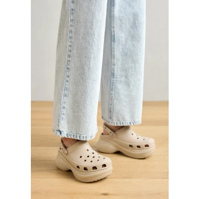 Abbildung von Crocs BAE Clogs, Damen, Größe: 36/37, Taupe Kunststoff