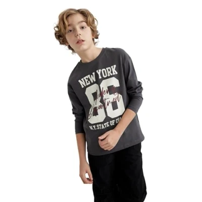 Abbildung von DeFacto Jungen Langarmshirt Modische Langarmshirts T Shirts und Longsleeve für Kinder Stilvolle