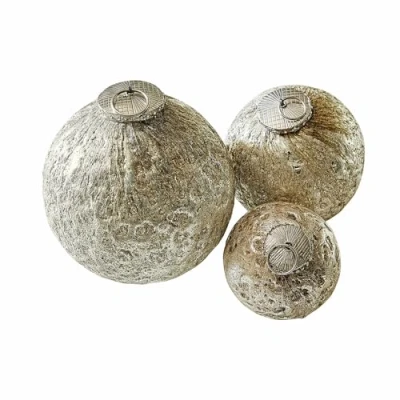 Abbildung von Loberon Weihnachtsschmuck 3er Set Fautea, DREI Größen, Mundgeblasen, Vintage Charakter, Weihnachtskugeln, Weihnachtsdeko, Weihnachten, Glas, Eisen, Silber