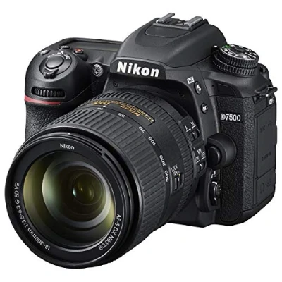 Abbildung von Nikon D7500 Digital SLR im DX Format mit AF S 18 300mm 1:3,5 6,3G ED VR (20,9 MP, EXPEED 5 Prozessor, System 51 Messfeldern, ISO 100 51.200, 4K UHD Video incl. Zeitraffer Video)