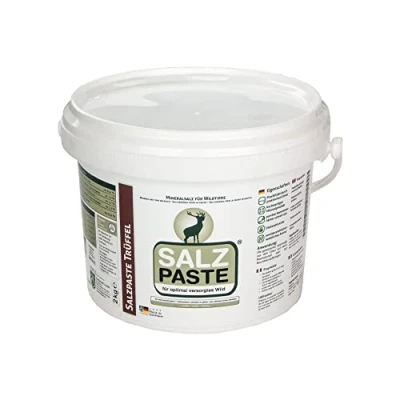 Abbildung von DEUSA Salzpaste Trüffel das Original seit 2004 für optimale Mineralienversorgung des Wildes im Revier, 2 Kilo Eimer + praktischer Spachtel, hochwertiges Mineralprodukt