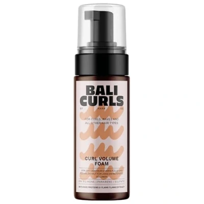Abbildung von Bali Curls Curl Volume Foam Leichter Styling Schaumfestiger für Locken Luftiger Lockenschaum voluminöses Haar Haarschaum extra Halt und geschmeidige Ergebnisse 150ml