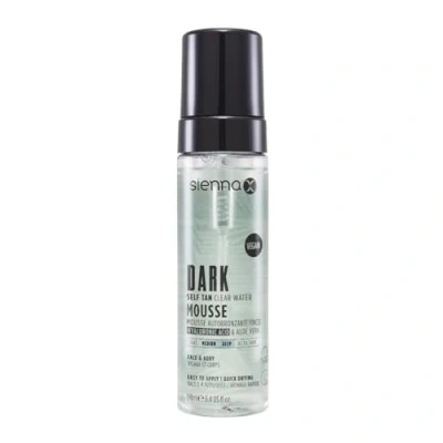 Abbildung von Sienna X Clear Self Tan Water Mousse (190ml) Medium. Veganes Bräunungsmousse mit Hyaluronsäure und Aloe Vera