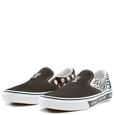Abbildung von Vans Unisex Slip on(tm) Core Classics Sneaker, (Korean Typography) Racing Red/True Blue, 12.5 Women/11 Men