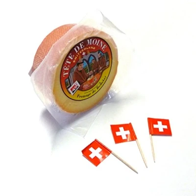 Abbildung von Tete de Moine AOP Mönchskopfkäse für Girolle halber Laib Classic + 3 schweizer Fähnchen