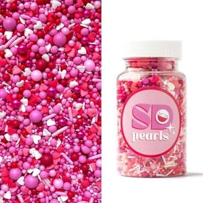Abbildung von SD Pearls Zuckerstreusel, Bunter Streuselmix, Streusel Valentinstag, Hochzeit, Herzen, Streudekor für Torten, Kuchen, Muffins und Desserts. (Mix „Brief zum Valentinstag“, 100g)