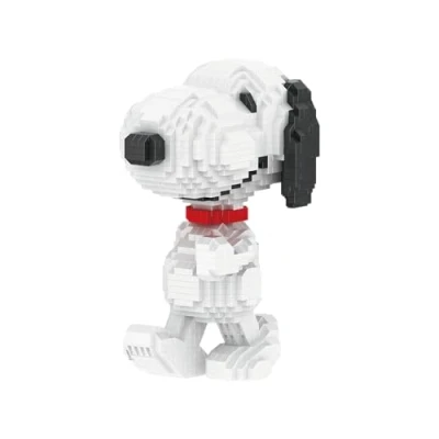 Abbildung von BlueBrixx Pro 108290 Gehender Snoopy (Diamond Blocks) aus Klemmbausteinen mit 1520 Bauelementen