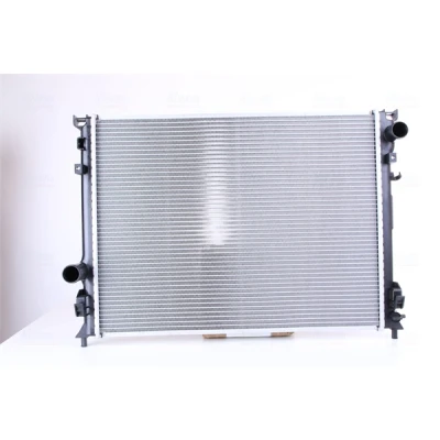 Abbildung von NISSENS 61014A Kühler, Motorkühlung Aluminium 615 469 32 Kühlrippen gelötet CHRYSLER: 300C Touring, Limousine, LANCIA: Thema Limousine