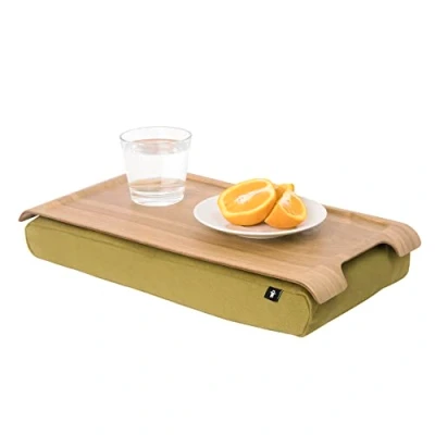 Abbildung von Bosign. Knietablett Laptray mit Sitzsack Kissen für Laptop, Frühstück. Abnehmbarer und waschbarer Kissenbezug. Natürliches Weidenholz. Olivgrünes Kissen. Klein 43x23x6,5