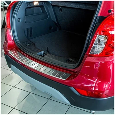 Abbildung von tuning art BL920 Ladekantenschutz mit Abkantung passend für Opel Mokka X