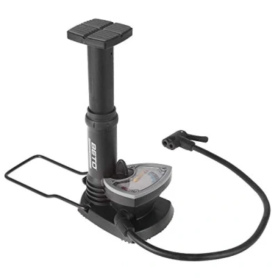 Abbildung von Beto Fußpumpe, Standpumpe, Luftpumpe, mit Manometer, Universaldoppelpumpenkopf, Ballnadel, Luftmatratzenadapter, 100psi, 7bar, AV, DV, FV, Autoventil, Dunlopventil, Französisches Ventil