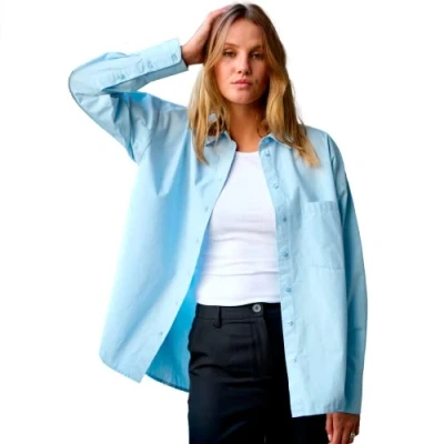 Abbildung von Relaxed Shirt Damen Hellblau (Größe M) Bequemes hellblaues Hemd für Stylisches Damenhemd Modisches praktisches Business und Freizeit