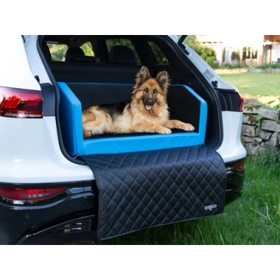Abbildung von CopcoPet Travel Bed Hundebett für Kofferraum 110x90x38cm Kunstleder Kofferraumschutz Hund wasserabweisend &amp; Kratzfest Anschnallsystem Schutzdecke Reisebett Blau/Grau