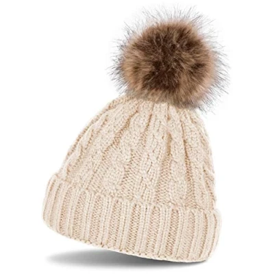 Abbildung von styleBREAKER Zopfmuster Bommelmütze, Strickmütze mit Fellbommel, Winter Beanie Mütze, Unisex 04024064, Farbe:Beige