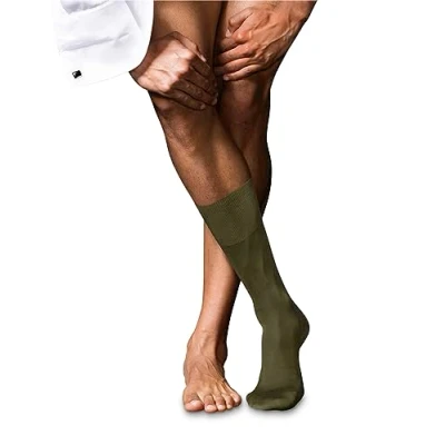 Abbildung von FALKE Herren Socken No. 9 M SO Pure Fil d&#039;Écosse Baumwolle einfarbig 1 Paar, Grün (Artichoke 7436), 45 46
