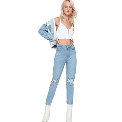 Abbildung von Trendyol Women&#039;s Herren Hoher Bund Mom Jeans, Blue, 42