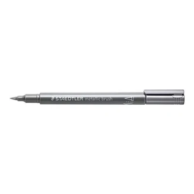 Abbildung von STAEDTLER metallic brush Marker, Pinselspitze, Lininenbreite 1 6 mm, deckend auf hellem und dunklem Papier, leicht abwischbar von glatten Oberflächen, 10 Stifte, silber, 8321 81