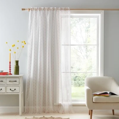 Abbildung von Catherine Lansfield Voile Vorhang mit Blumenmuster, 140 x 137 cm, Weiß