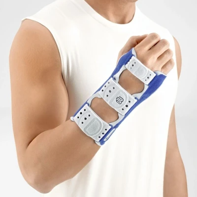 Abbildung von BAUERFEIND Handgelenkbandage, Titan, Größe 3