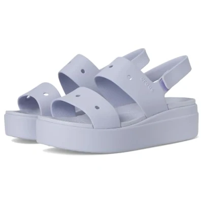 Abbildung von Crocs Brooklyn 4u Damen Sandalen mit niedrigem Keilabsatz, Purple Moon, 39 EU