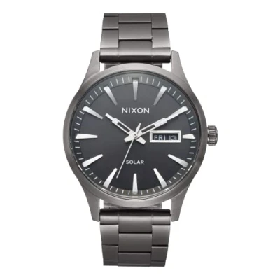 Abbildung von Nixon Unisex Analog Japanisches Quarzwerk Uhr mit Edelstahl Armband A1346 131 00