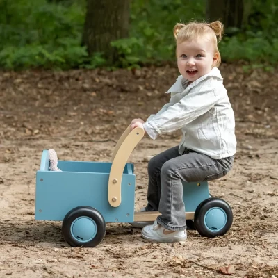 Abbildung von Rutschauto mit Transportkiste kleiner Flitzer Retro Blau ab 1 Jahre Bandits &amp; Angels