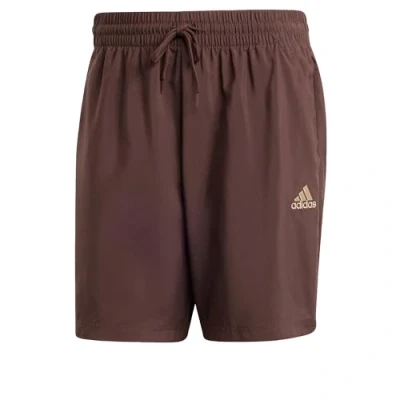 Abbildung von adidas Aeroready Essentials Chelsea Small Logo Shorts, Herren Shadow Brown, IW7699