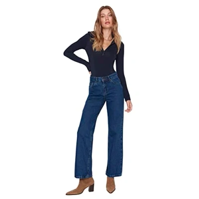 Abbildung von Trendyol Damen Herren Basic Hoher Bund Weites Bein der 90er Jeans, Blau, 36 EU
