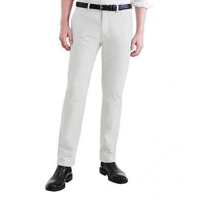 Abbildung von Dockers Herren Smart 360 Flex Chino Slim Hose, Sharkskin, 28W / 32L
