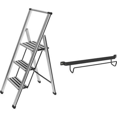 Abbildung von WENKO Trittleiter, 3 stufig, inkl. Leiternhalter, XXL Stufen, flach klappbar, Aluminium