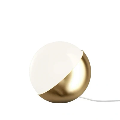 Abbildung von Louis Poulsen VL Studio Tischlampe messing, Ø 25cm