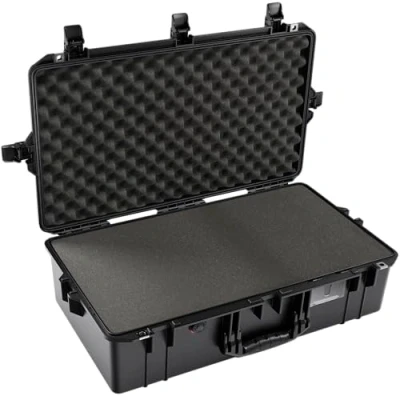 Abbildung von PELI 1605 Air Leichter Schutzkoffer für Kamera Equipment, Wasser und Staubdicht, 50L Volumen, Mit Schaumstoffeinlage (Anpassbar), Farbe: Schwarz