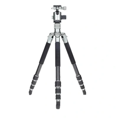 Abbildung von Rollei Lion Rock Traveler S, sehr hochwertiges Carbon Reise Stativ mit 10 KG Tragkraft inkl. Stativkopf und Spikes. Ideal für Naturfotografie Ihrer Spiegelreflex oder System Kamera.