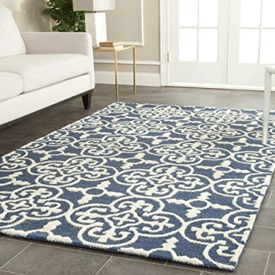 Abbildung von SAFAVIEH Traditionell Teppich für Wohnzimmer, Esszimmer, Schlafzimmer Cambridge Collection, Kurzer Flor, Marine und Elfenbein, 183 X 274 cm
