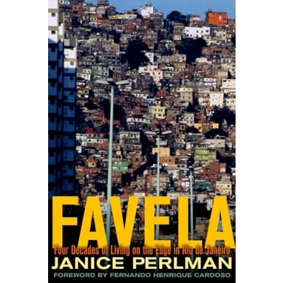 Abbildung von Favela: Four Decades of Living on the Edge in Rio de Janeiro