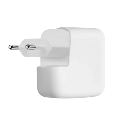 Abbildung von kwmobile Silikon Schutzhülle kompatibel mit Apple 35W Dual USB C Power Adapter Hülle Netzteil Full Body Charger Case Komplettschutz Cover für Aufladegerät in Weiß