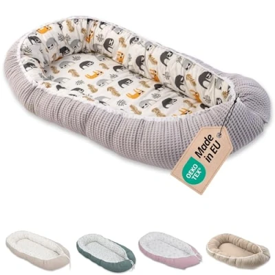 Abbildung von ULLENBOOM ® Bettnestchen Kuschelnest Baby 55x95 cm, kuscheliges Babynest, Made in EU, (1 tlg), Ideal für Neugeborene als Reisebett, Grau Faultiere