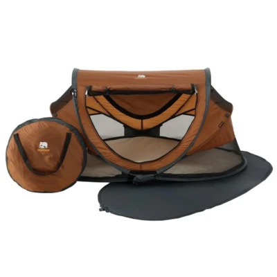 Abbildung von Deryan Kleinkind Reisebett mit Matratze ab Geburt bis 4,5 Jahre Pop Up Kleinkindbett Babyzelt in 2 Sekunden aufgestellt inkl. Moskitonetz &amp; Reisetasche 136x84x62cm (Caramel)