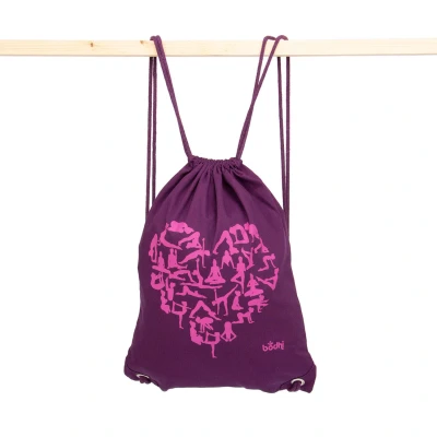 Abbildung von Turnbeutel GymBag YOGA HEART. lila mit Print fuchsia. 100% Baumwolle