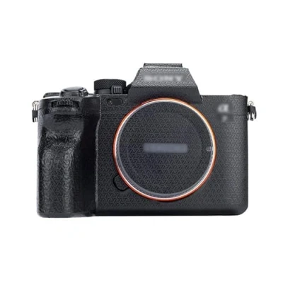 Abbildung von JJC Anti Kratz Schutz Aufkleber, kompatibel mit Sony a7 IV a7M4 spiegellose Kamera, rutschfeste Kameragehäuse, Skin Cover Film (gewebtes Muster)