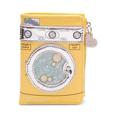 Abbildung von Betsey Johnson Spin Me Bifold Wallet, gelb, Einheitsgröße